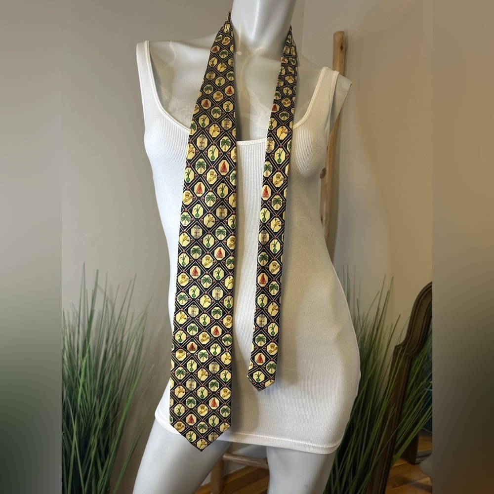 English Sports Shop Bermuda Silk Mens Tie Tropical Pattern Navy Yellow VINTAGE